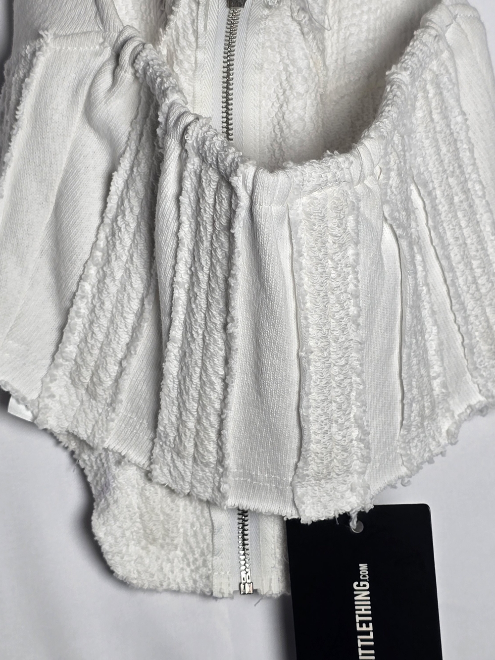 NWT Pretty Little Thing White Textured Halter Zip-Front Crop Corset Top, Sz 2 - Picture 5 of 7